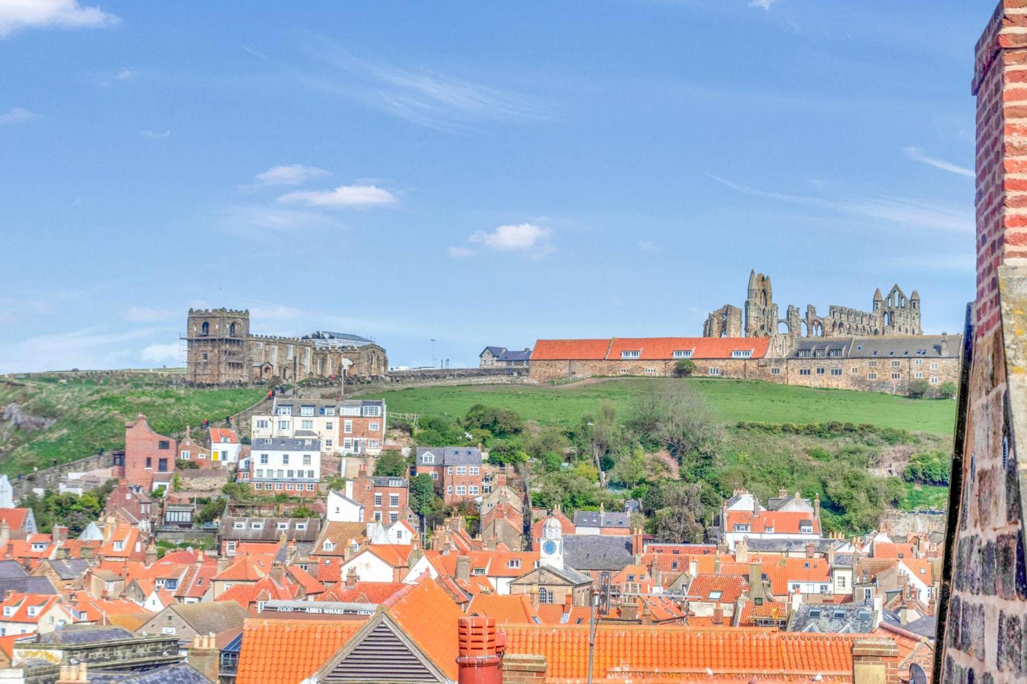 Adventure House - Whitby Villa Luaran gambar