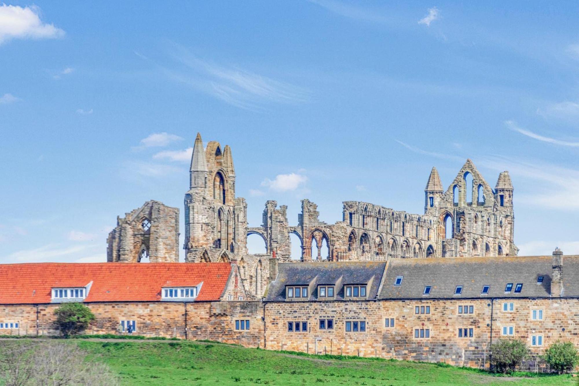 Adventure House - Whitby Villa Luaran gambar